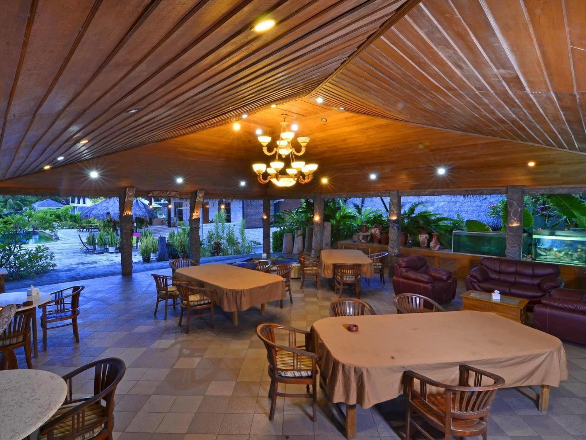 Pasific Beach Cottages Mangsit Buitenkant foto